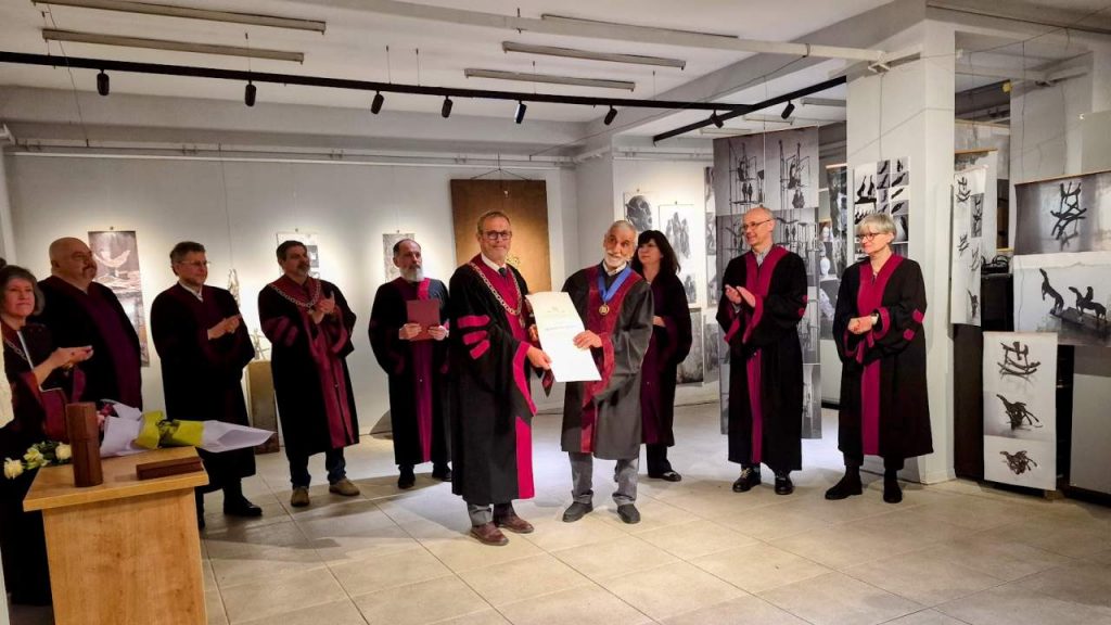 Проф. Емил Попов бе удостоен със званието „доктор хонорис кауза“ на НХА