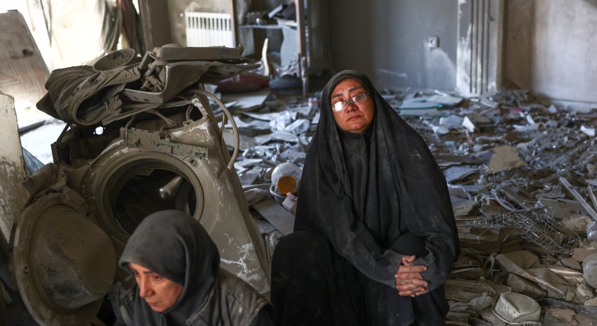 Над 100 юристи в САЩ предупредиха, че ударите срещу Иран може да са военни престъпления