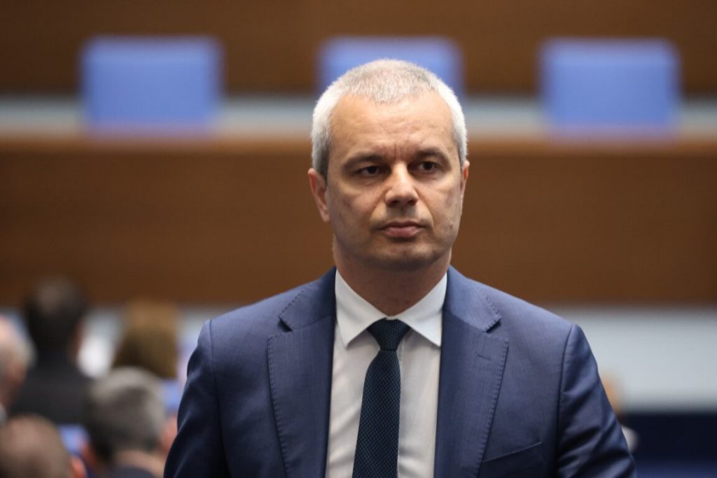 Костадинов след вота: идеологиите се сринаха, а България избра спокойствие вместо сблъсък