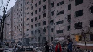 Четирима загинаха в Краматорск, сред тях 16-годишно момче, след руски удар с авиобомби