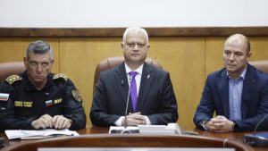 949 сигнала за купуване на гласове срещу ДПС и ГЕРБ спрямо 71 за всички останали партии