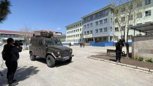 Четирима души са загинали при нападение в училище в Турция