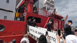 Българският флаг се завърна от Антарктида: НИК 421 акостира във Варна