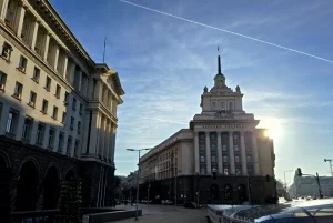 ЕКЗИТПОЛ към 20.00 ч. - шест партии влизат в парламента