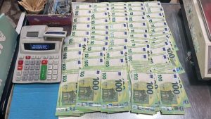 Близо 100 хил. евро, лични карти и агитационни материали са иззети при акции срещу купения вот