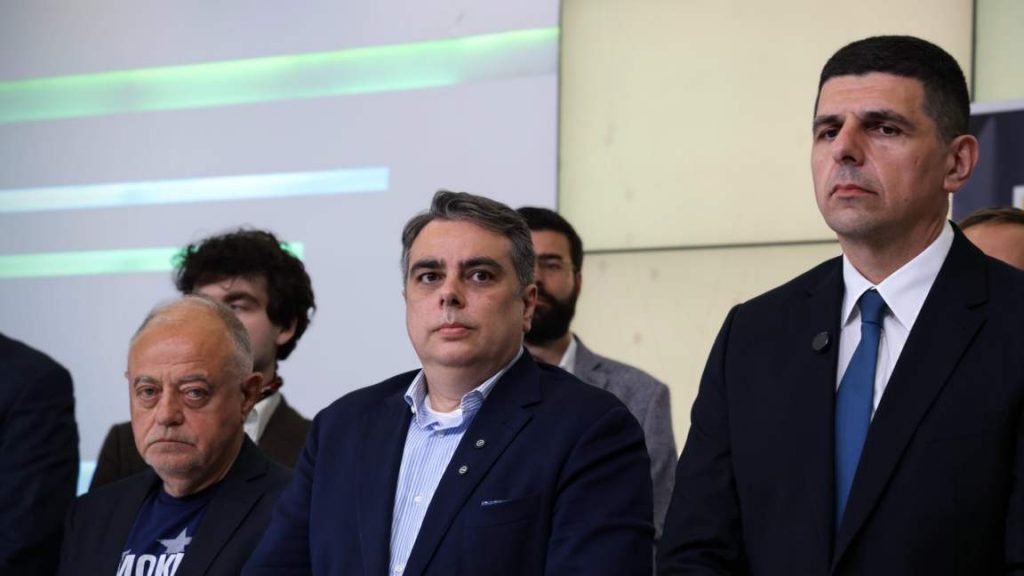 ПП-ДБ свиква лидерска среща в опит да спре разцеплението