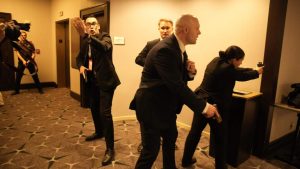 Стрелба прекъсна вечерята на кореспондентите: Тръмп беше евакуиран, заподозрян е задържан