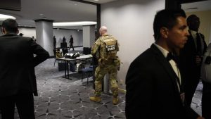 Заподозреният за стрелбата край Тръмп: преподавател, инженер и разработчик на игри — мотивът остава неизвестен