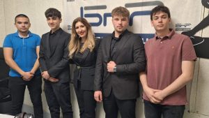 Варненски ученици разработиха прототип на умни очила за скиори и мотористи