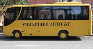 Кабинетът отпуска спешна подкрепа за ученическия и междуселищния транспорт заради скъпите горива
