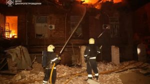 Най-малко 15 загинали и десетки ранени при масирани руски удари срещу Украйна