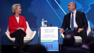 Урсула фон дер Лайен поздрави Румен Радев за победата на парламентарните избори