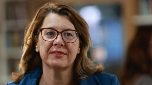 Весела Чернева: Брюксел не бива да подарява облекчение на Будапеща след края на Орбан