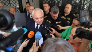 МВР започва чистка заради „чадъри“ и схеми: Демерджиев обеща отстраняване на служители след скандала с прокурорския син