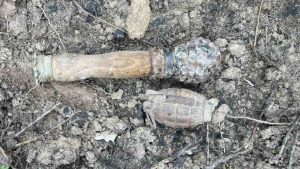 Военни специалисти обезвредиха стари гранати, открити при ремонт в село Петрелик