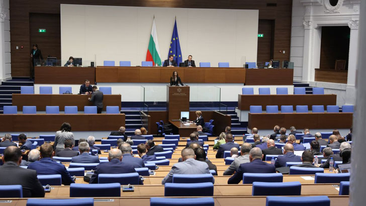Парламентарното мнозинство прие на първо четене възстановяването на Антикорупционната комисия
