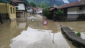 Постепенно успокояване на обстановката във Великотърновско: Нивата на реките спадат, бедственото положение остава в сила