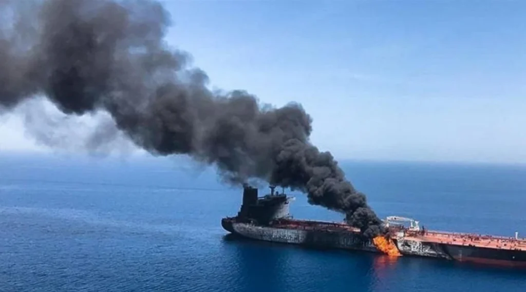 Жертва и двама ранени след атака с дрон срещу кораб в Черно море