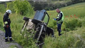 Възрастен шофьор загина след удар в дърво и преобръщане по пътя между селата Иваново и Върбово