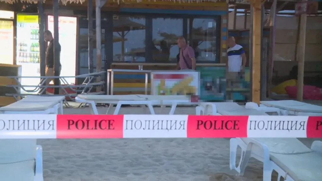 Кръв на плажа: стрелба в заведение на „Кабакум“, двама се борят за живота си