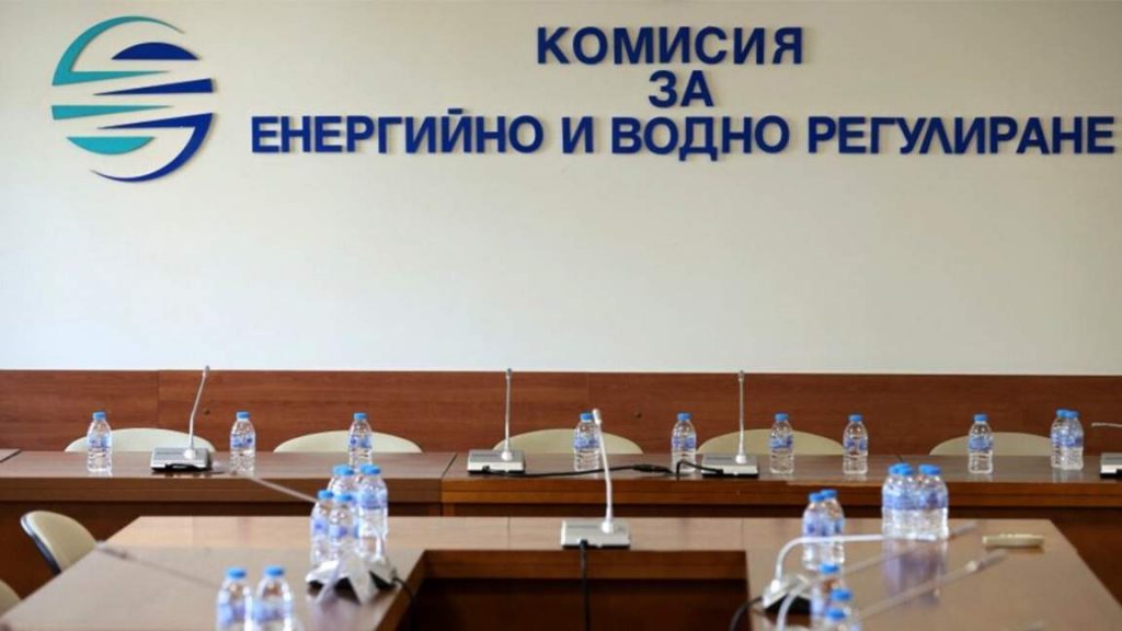 КЕВР защити по-високите цени на тока и парното от 1 юли