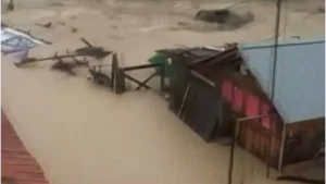 Потоп в Медовец: Къщи са под вода, мостът е разрушени
