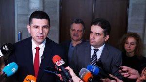 ДБ поиска освобождаването на подуправителя на НЗОК Момчил Мавров