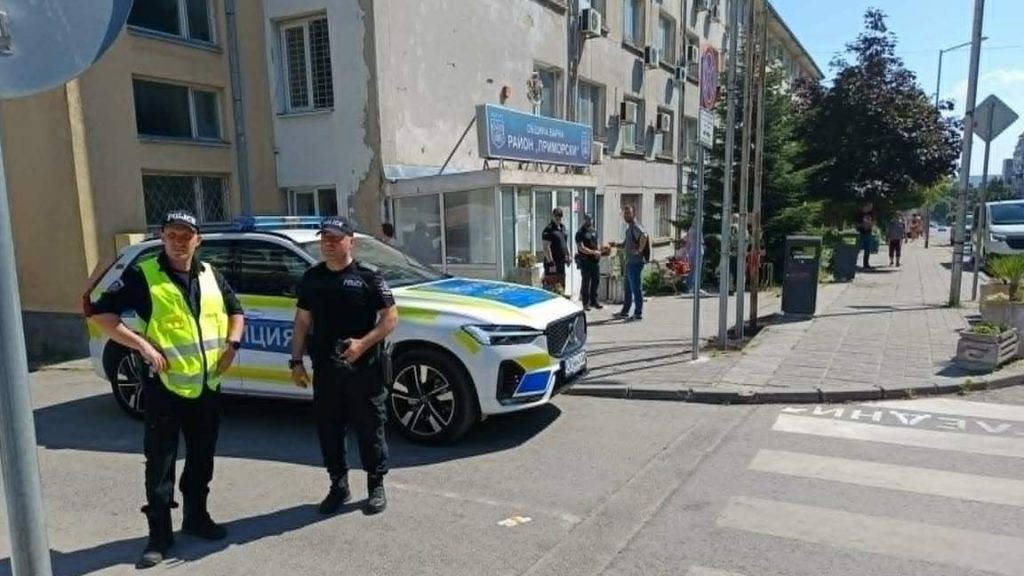 Седем задържани при акцията в район „Приморски“ заради „Баба Алино“
