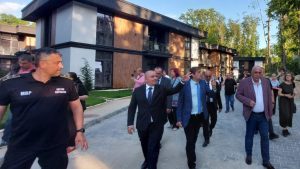 ДНСК и Кадастърът влязоха в Община Варна заради „тайния град“ в „Баба Алино“