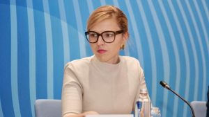 Външният министър уточни: Помощта за Украйна ще минава през МС и парламента
