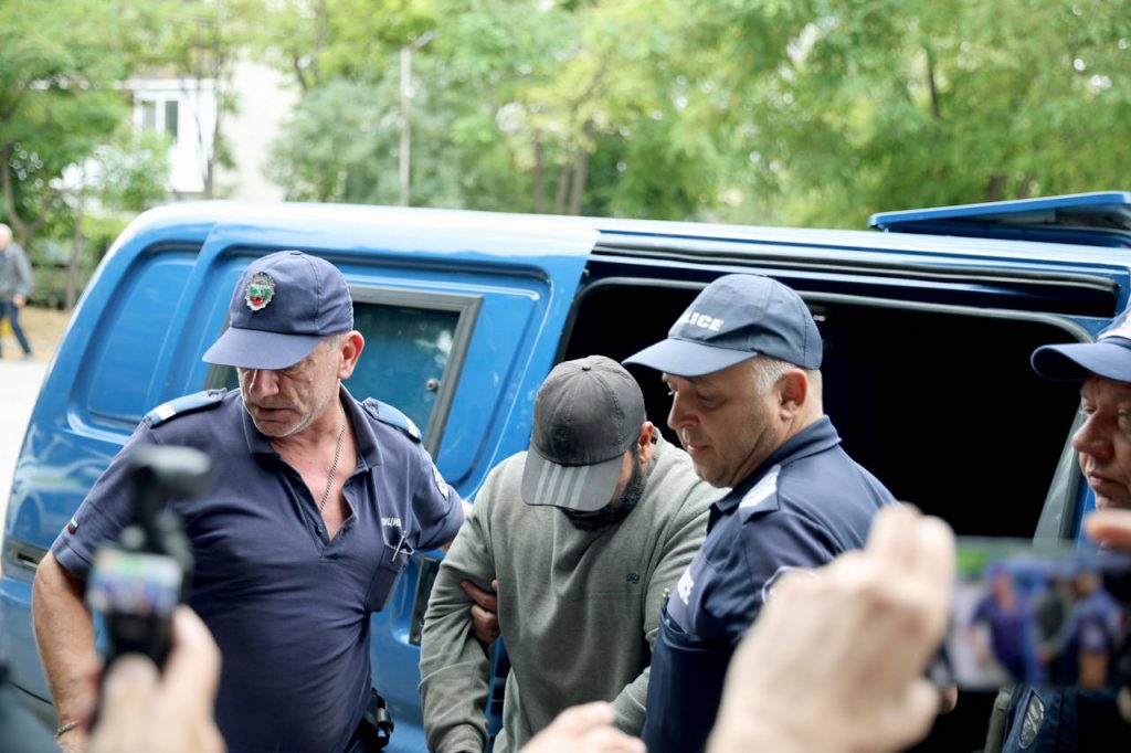 Варненският окръжен съд гледа мярката на обвинения за отвличането на 11-годишната Наталия