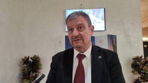 Синдикат „Образование“ към КТ „Подкрепа“ иска по-дълга коледна ваканция и предупреждава за недофинансиране на сектора