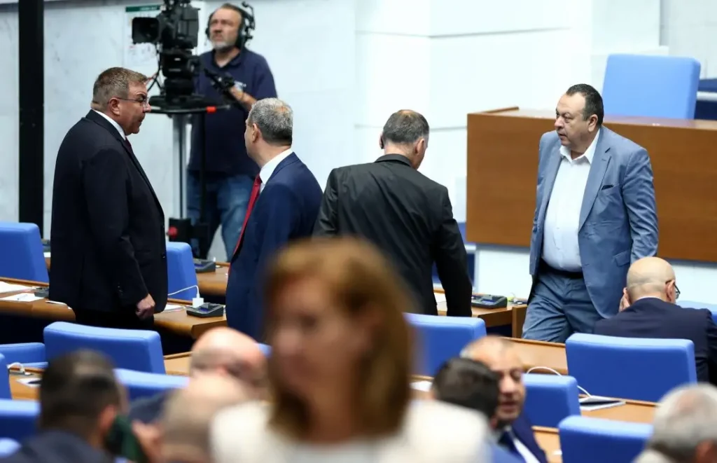 ДПС: Справката за полетите не потвърждава твърденията на Демерджиев