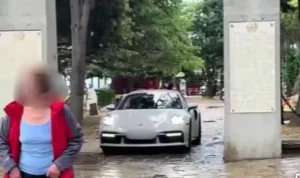 Емрах Стораро с акт след шофиране в пешеходната зона на Стария Созопол