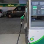 Гърция сваля цените на горивата