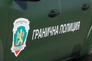 Десет души са задържани при операция срещу схема за рент-а-кар измами