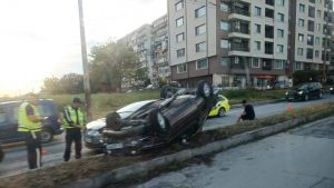 6-годишно дете пострада леко при катастрофа след дрифт във Варна
