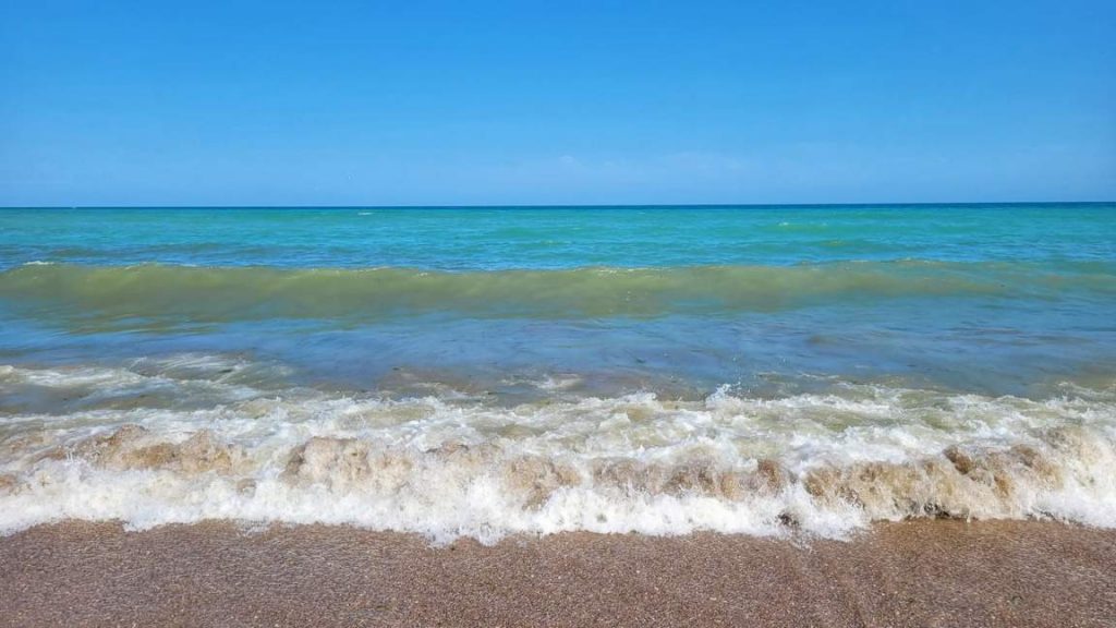 7 плажа във Варненско със завишени нива на бактерии в морската вода