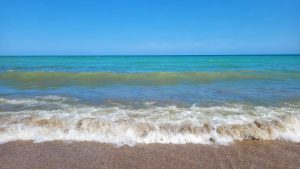 7 плажа във Варненско със завишени нива на бактерии в морската вода