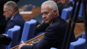 Парламентът върна Пламен Тончев начело на ДАНС
