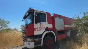 Пожар избухна в депото за отпадъци край Созопол, огънят е потушен