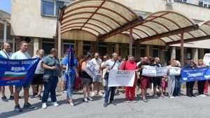 Протест на медиците от Центровете за спешна медицинска помощ в Шумен