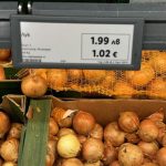 Изтича срокът за двойно обозначаване на цените: От 9 август пазаруваме с етикети само в евро