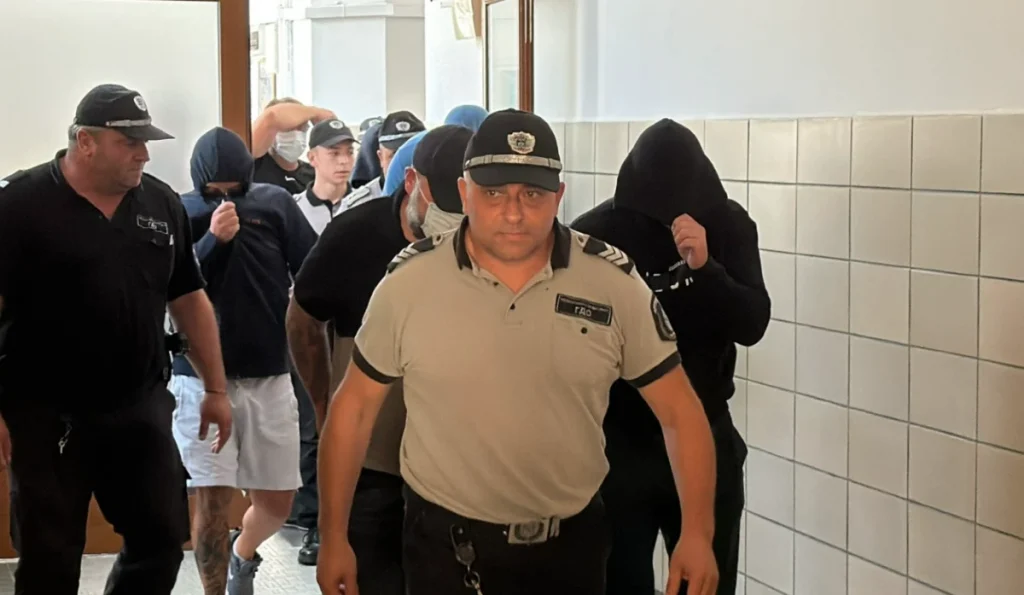 Петима от обвиняемите за фентаниловата мрежа остават за постоянно в ареста, двама са под домашен арест