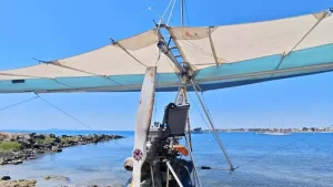 Водолазите не успяха да открият падналия в морето мотоделтапланер
