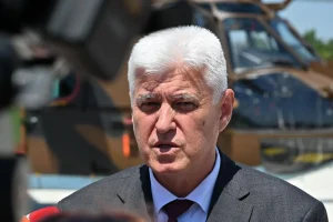 Военният министър и експерти коментираха информациите за евентуални ирански заплахи срещу бази в Европа
