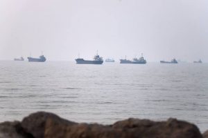 Катар и Кувейт възстановиха 70% от износа си на петрол през Ормузкия проток с прикрити маневри