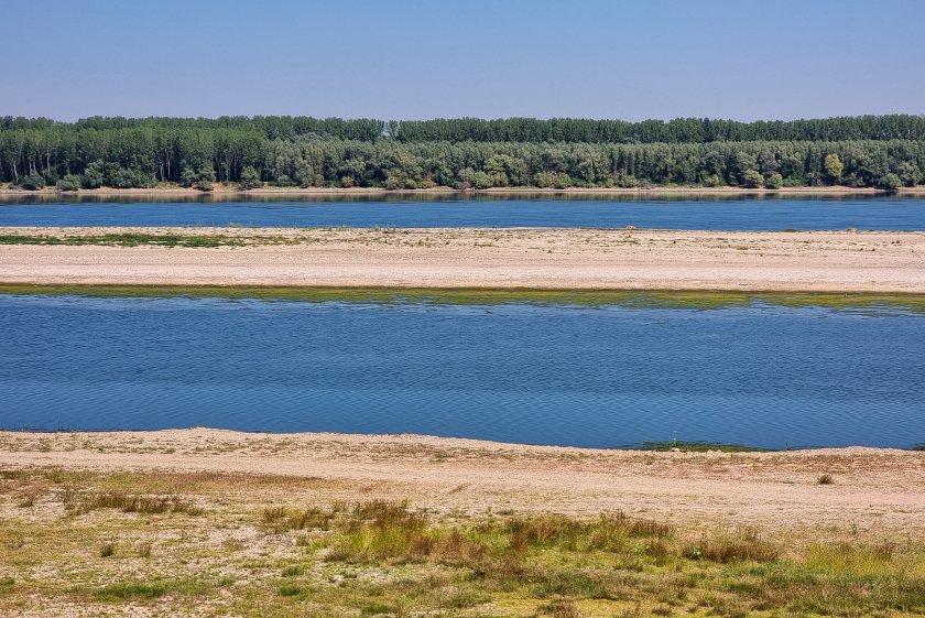 АЕЦ „Козлодуй“ работи по график въпреки ниското ниво на Дунав