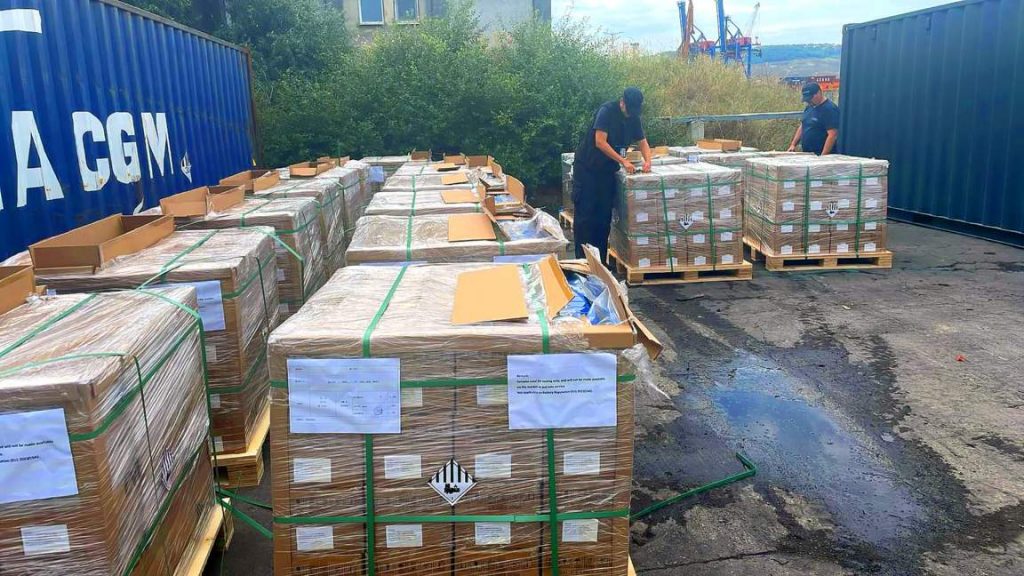 Митничари задържаха 12 контейнера за над 2 млн. долара по разследване на Европейската прокуратура