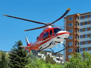 Жена е с 65% изгаряния, след като автомобил пламна на бензиностанция в Плевен